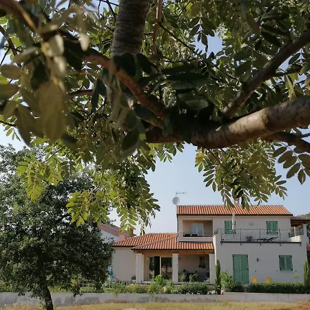 Ferienresidenz Lavandula Daire *