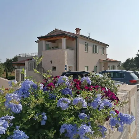 Ferienresidenz Lavandula Apartman Nova Vas